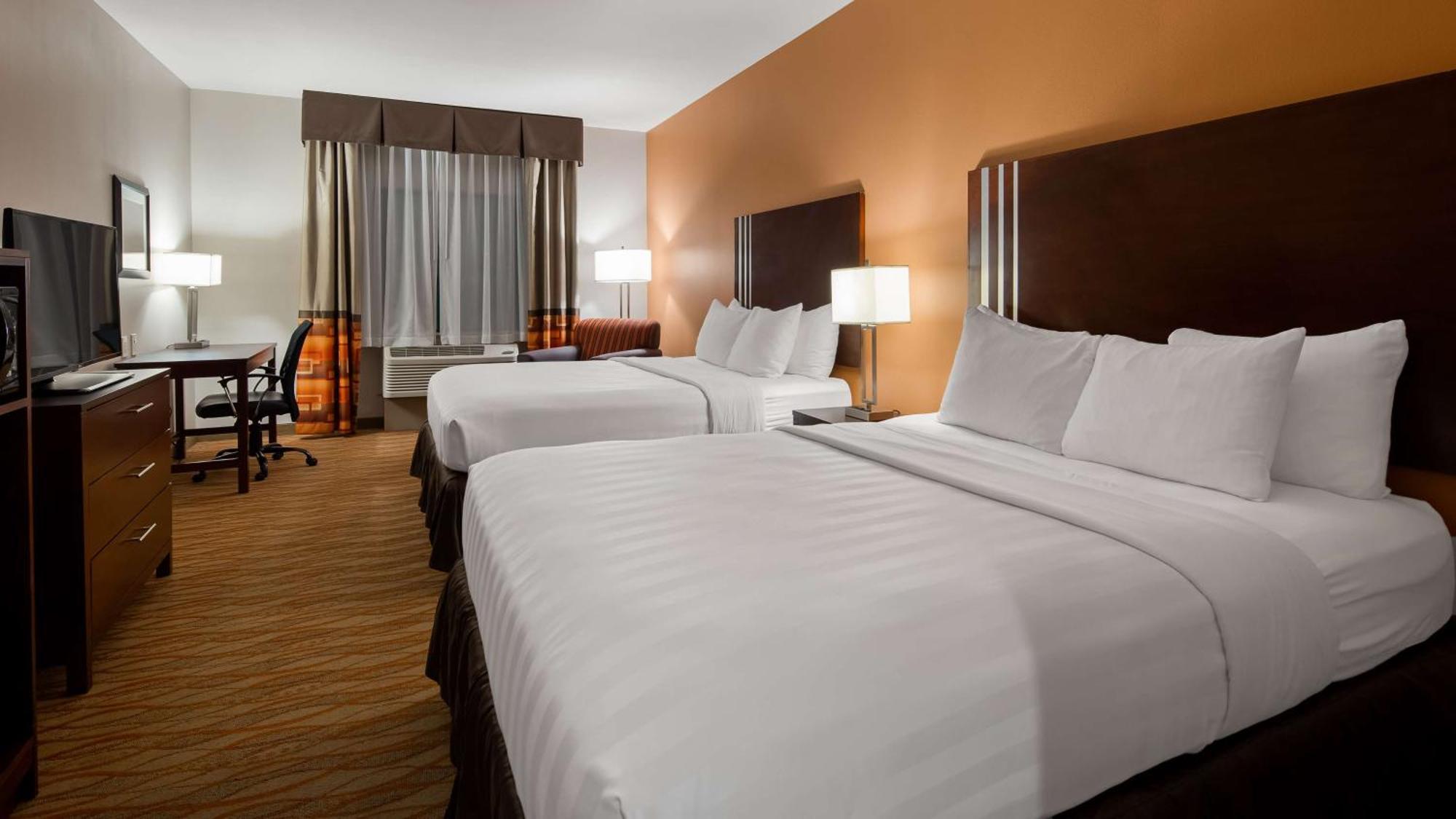 Best Western Plus Spring Inn & Suites Экстерьер фото